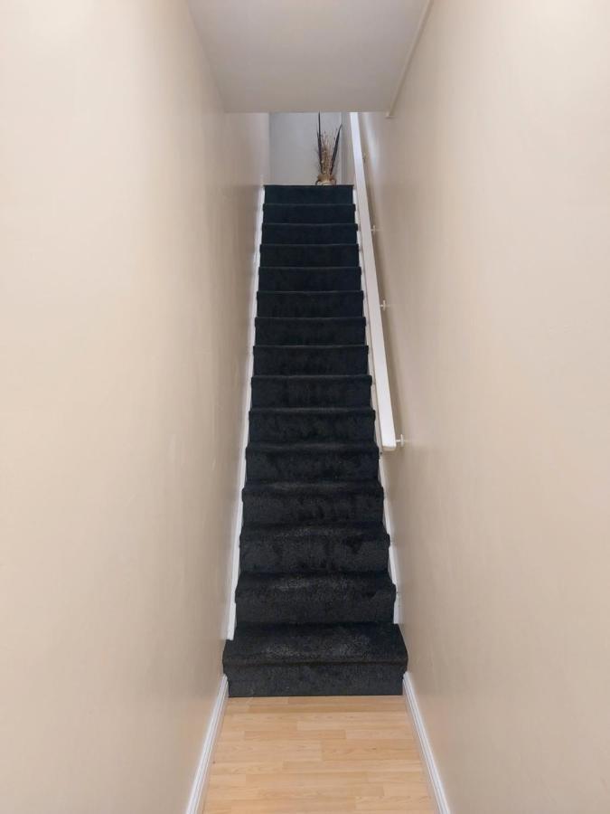 2 Large Bedroom Apartment- Wifi & Parking Fleetwood Extérieur photo